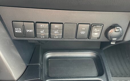 Toyota RAV4, 2016 год, 3 000 000 рублей, 9 фотография