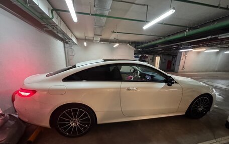 Mercedes-Benz E-Класс, 2019 год, 4 900 000 рублей, 16 фотография