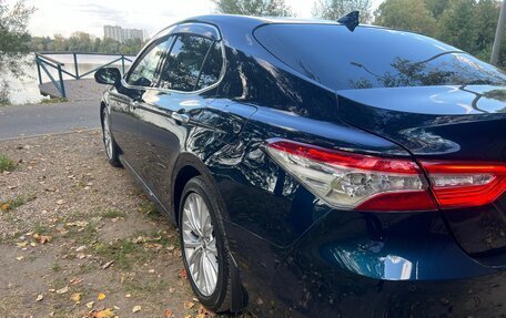 Toyota Camry, 2018 год, 2 500 000 рублей, 5 фотография