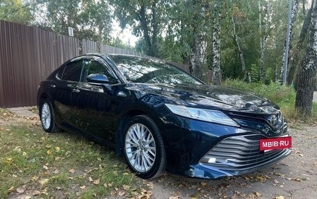 Toyota Camry, 2018 год, 2 500 000 рублей, 3 фотография