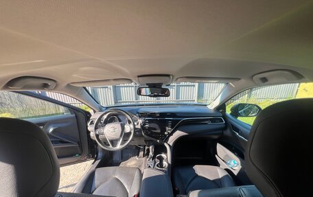 Toyota Camry, 2018 год, 2 500 000 рублей, 18 фотография