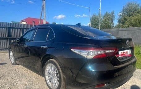 Toyota Camry, 2018 год, 2 500 000 рублей, 16 фотография