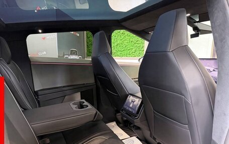 Tesla Cybertruck, 2025 год, 18 200 000 рублей, 14 фотография