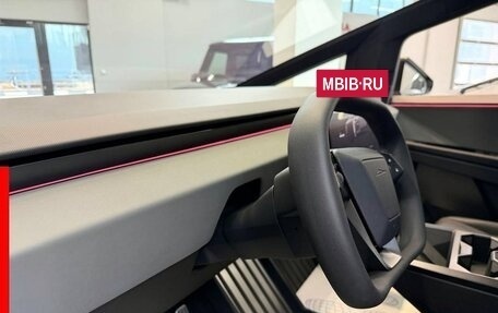 Tesla Cybertruck, 2025 год, 18 200 000 рублей, 10 фотография