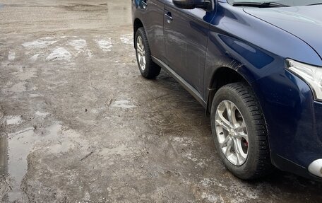 Mitsubishi Outlander III рестайлинг 3, 2013 год, 1 450 000 рублей, 6 фотография