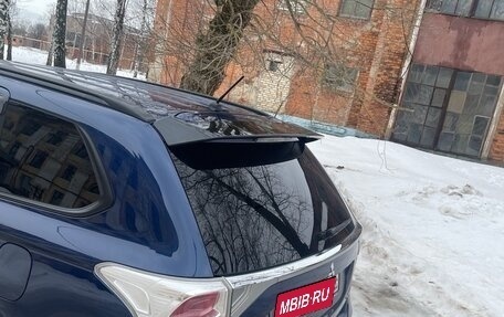 Mitsubishi Outlander III рестайлинг 3, 2013 год, 1 450 000 рублей, 4 фотография
