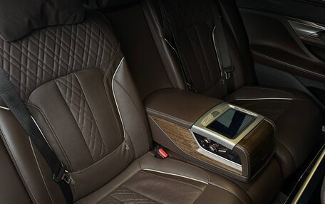 BMW 7 серия, 2016 год, 4 949 000 рублей, 26 фотография