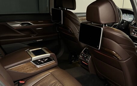 BMW 7 серия, 2016 год, 4 949 000 рублей, 24 фотография
