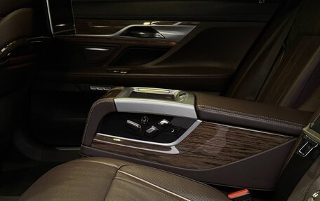 BMW 7 серия, 2016 год, 4 949 000 рублей, 34 фотография