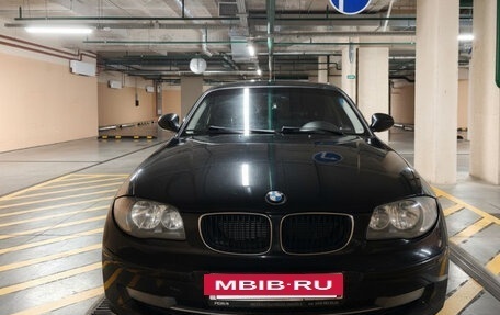 BMW 1 серия, 2010 год, 850 000 рублей, 13 фотография