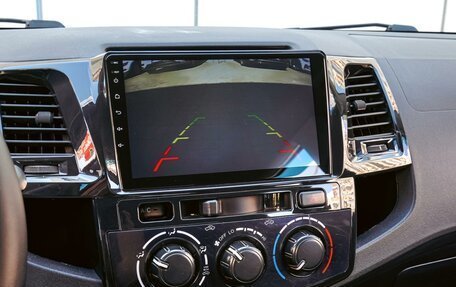 Toyota Hilux VII, 2014 год, 2 530 000 рублей, 13 фотография