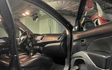 Mitsubishi Outlander III рестайлинг 3, 2008 год, 1 100 000 рублей, 3 фотография