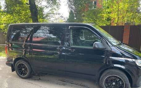 Volkswagen Caravelle T6 рестайлинг, 2021 год, 4 900 000 рублей, 4 фотография