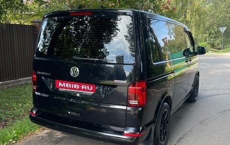 Volkswagen Caravelle T6 рестайлинг, 2021 год, 4 900 000 рублей, 6 фотография