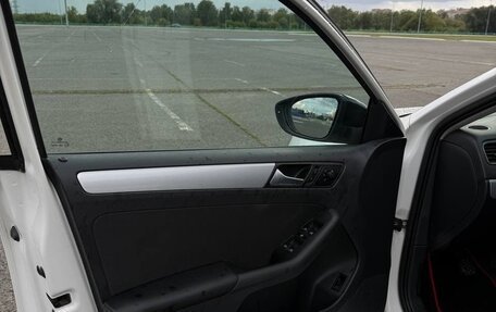 Volkswagen Jetta VI, 2013 год, 900 000 рублей, 9 фотография