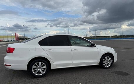 Volkswagen Jetta VI, 2013 год, 900 000 рублей, 5 фотография