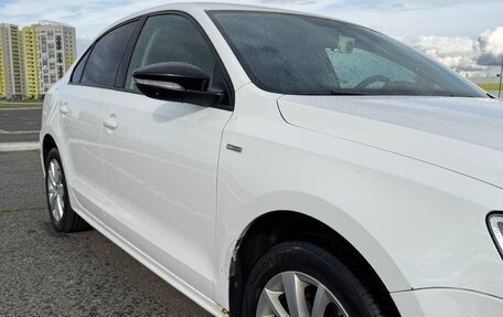 Volkswagen Jetta VI, 2013 год, 900 000 рублей, 16 фотография