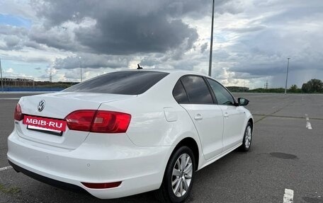 Volkswagen Jetta VI, 2013 год, 900 000 рублей, 14 фотография