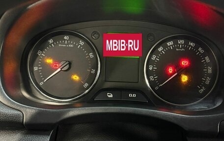 Skoda Fabia II, 2011 год, 390 000 рублей, 8 фотография