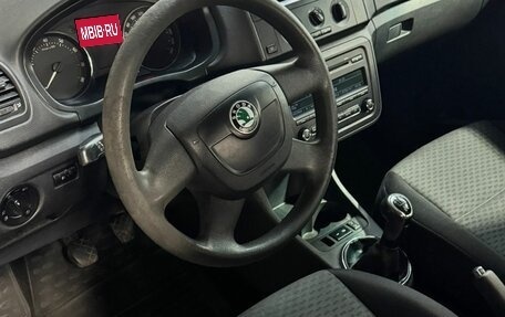 Skoda Fabia II, 2011 год, 390 000 рублей, 7 фотография