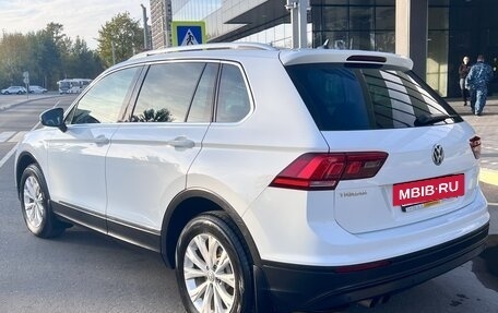 Volkswagen Tiguan II, 2018 год, 1 990 000 рублей, 3 фотография