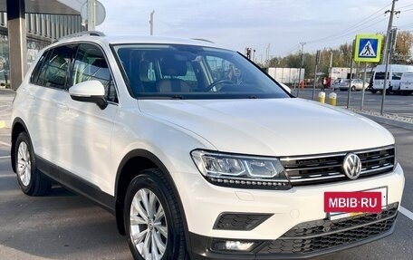 Volkswagen Tiguan II, 2018 год, 1 990 000 рублей, 16 фотография