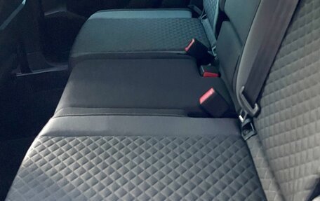 Volkswagen Tiguan II, 2018 год, 1 990 000 рублей, 26 фотография