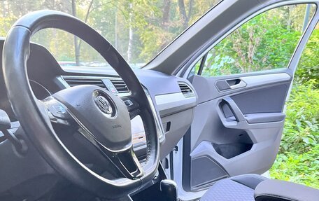 Volkswagen Tiguan II, 2018 год, 1 990 000 рублей, 23 фотография