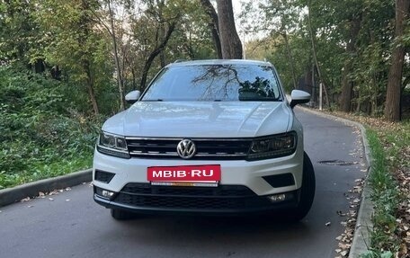 Volkswagen Tiguan II, 2018 год, 1 990 000 рублей, 28 фотография
