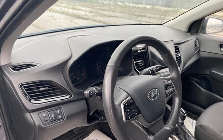 Hyundai Solaris II рестайлинг, 2022 год, 1 817 000 рублей, 10 фотография