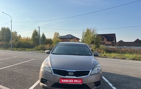 KIA cee'd I рестайлинг, 2011 год, 815 000 рублей, 1 фотография