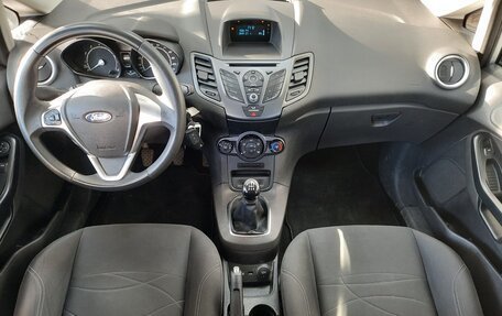 Ford Fiesta, 2015 год, 799 000 рублей, 9 фотография