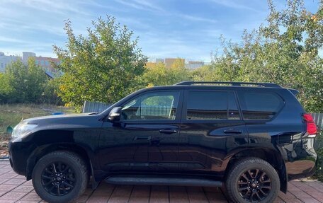 Toyota Land Cruiser Prado 150 рестайлинг 2, 2021 год, 5 350 000 рублей, 2 фотография