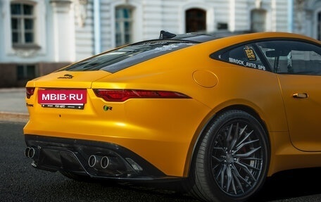 Jaguar F-Type I рестайлинг 2, 2020 год, 10 000 000 рублей, 12 фотография
