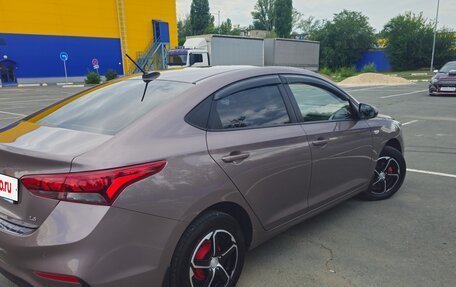 Hyundai Solaris II рестайлинг, 2018 год, 1 350 000 рублей, 6 фотография