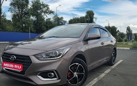 Hyundai Solaris II рестайлинг, 2018 год, 1 350 000 рублей, 2 фотография