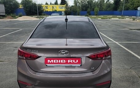 Hyundai Solaris II рестайлинг, 2018 год, 1 350 000 рублей, 3 фотография