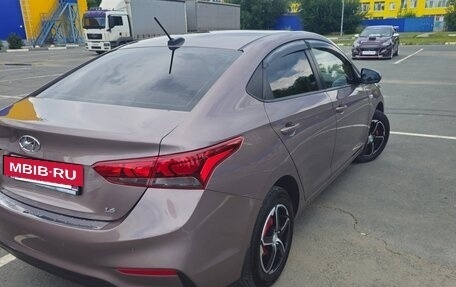 Hyundai Solaris II рестайлинг, 2018 год, 1 350 000 рублей, 30 фотография