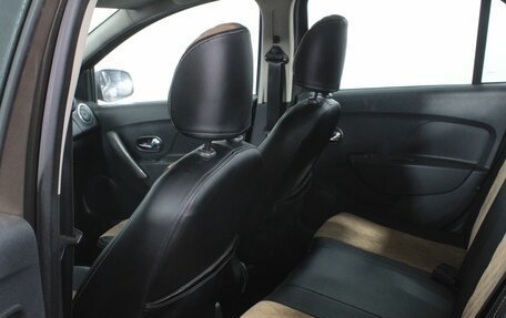 Renault Logan II, 2018 год, 825 000 рублей, 17 фотография