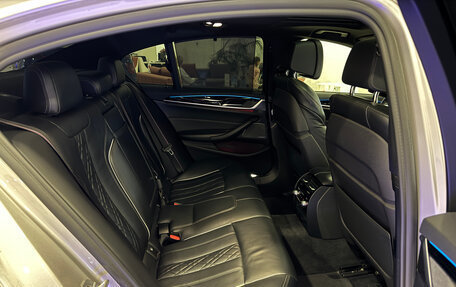 BMW 5 серия, 2018 год, 3 998 000 рублей, 14 фотография
