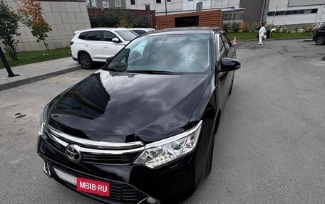 Toyota Camry, 2017 год, 2 470 000 рублей, 3 фотография