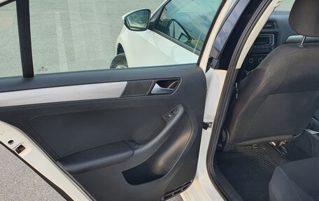 Volkswagen Jetta VI, 2015 год, 1 200 000 рублей, 7 фотография