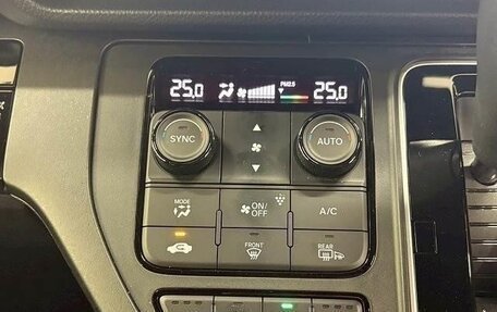 Honda Stepwgn IV, 2021 год, 1 950 000 рублей, 10 фотография