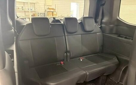 Honda Stepwgn IV, 2021 год, 1 950 000 рублей, 9 фотография