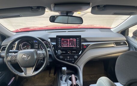 Toyota Camry, 2021 год, 2 750 000 рублей, 8 фотография