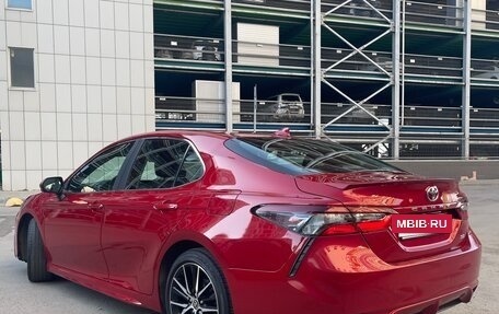 Toyota Camry, 2021 год, 2 750 000 рублей, 5 фотография