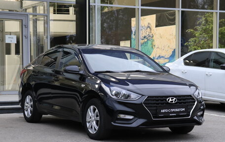 Hyundai Solaris II рестайлинг, 2017 год, 1 072 000 рублей, 3 фотография
