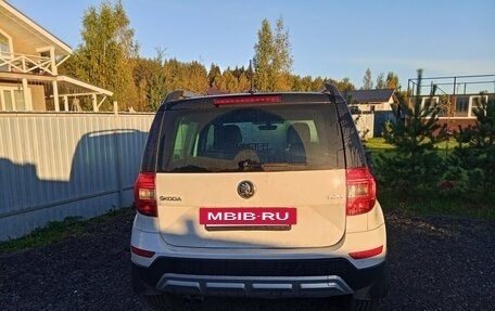 Skoda Yeti I рестайлинг, 2017 год, 1 400 000 рублей, 8 фотография