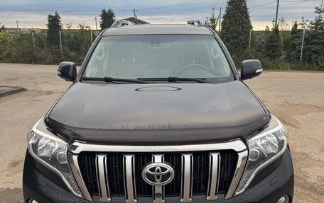 Toyota Land Cruiser Prado 150 рестайлинг 2, 2015 год, 4 250 000 рублей, 1 фотография