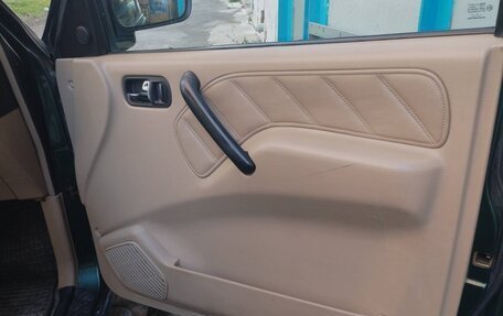 Nissan Terrano II рестайлинг, 2000 год, 750 000 рублей, 16 фотография